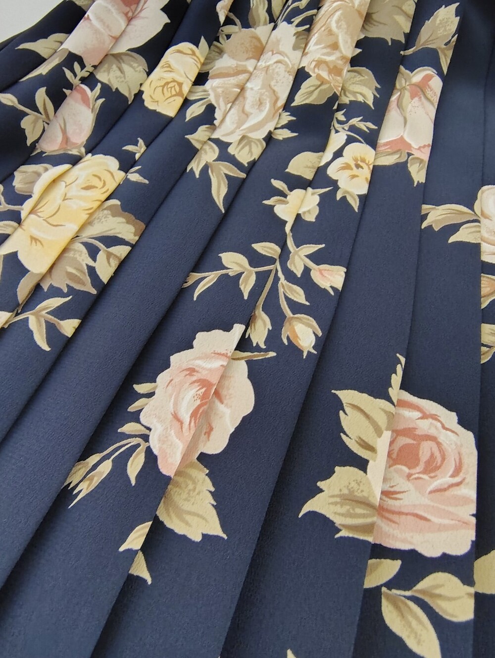 Vintage Alfred Dunner Navy Floral Pleated Midi Skirt Size 16 Cottagecore 90s